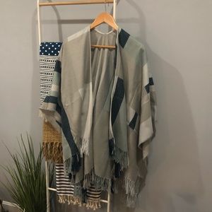 Banana Republic Sweater Poncho (OS)